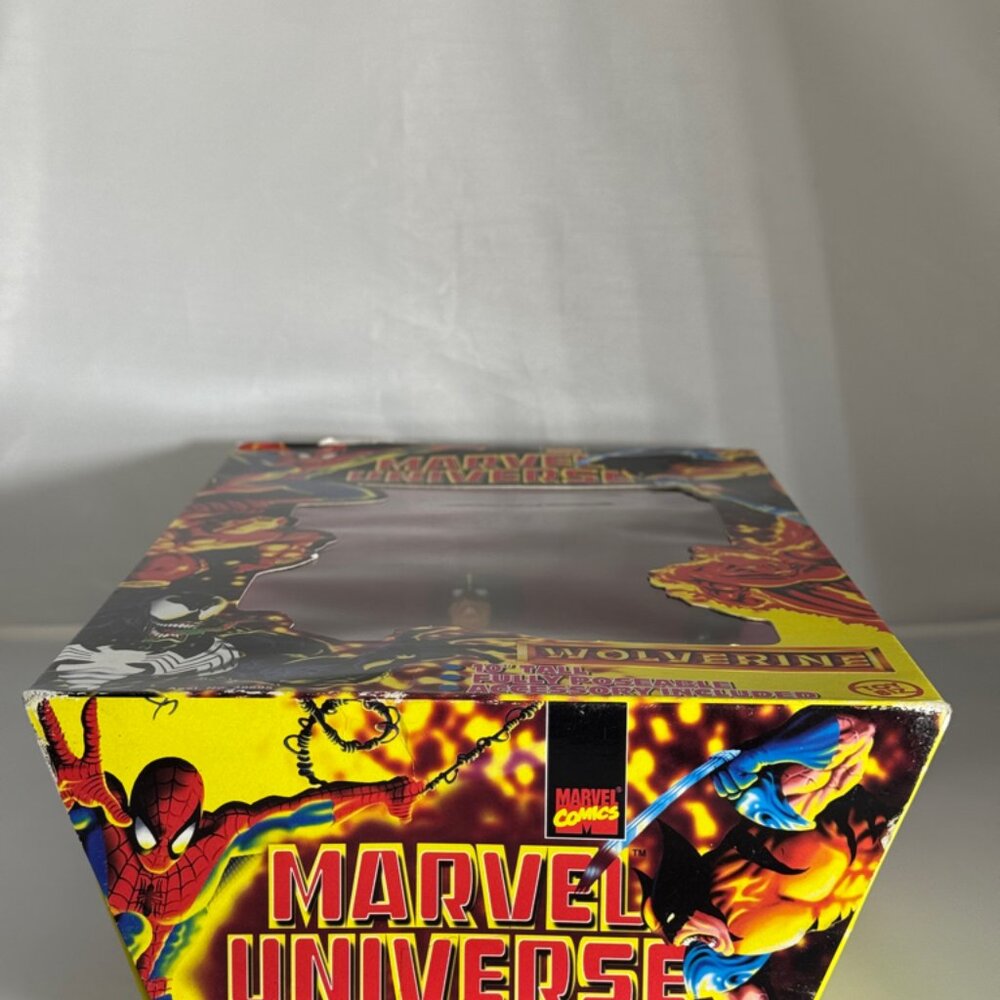 1997 Toy Biz Marvel Universe  WOLVERINE X-MEN Action Figure - Picture 6 of 10